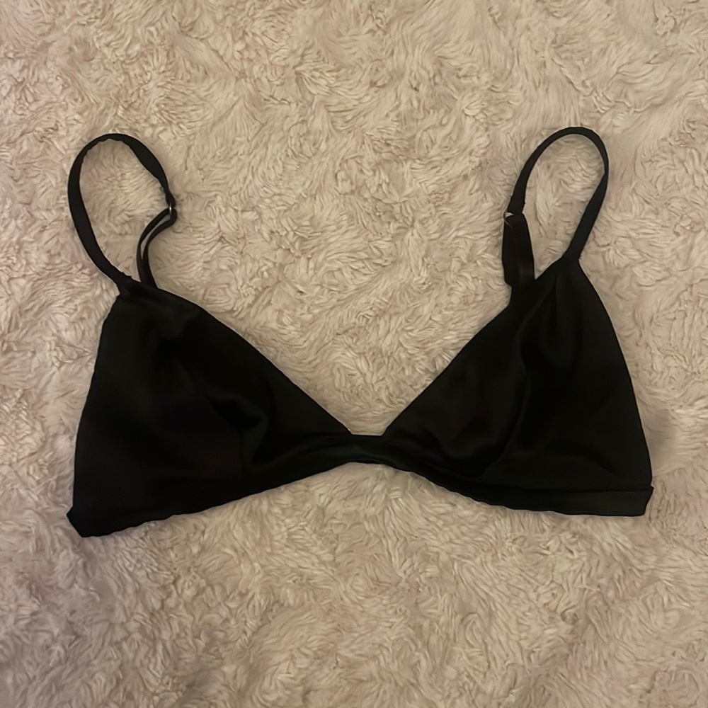 Victoria’s Secret Silky Bralette | L